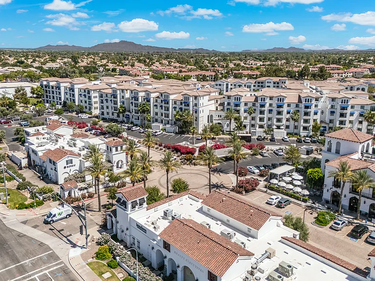 Live in the center of it all with top-tier dining in Downtown Ocotillo right in your backyard.