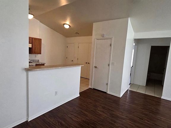 5th image of 1108 Brandywine Ln #6 & 5