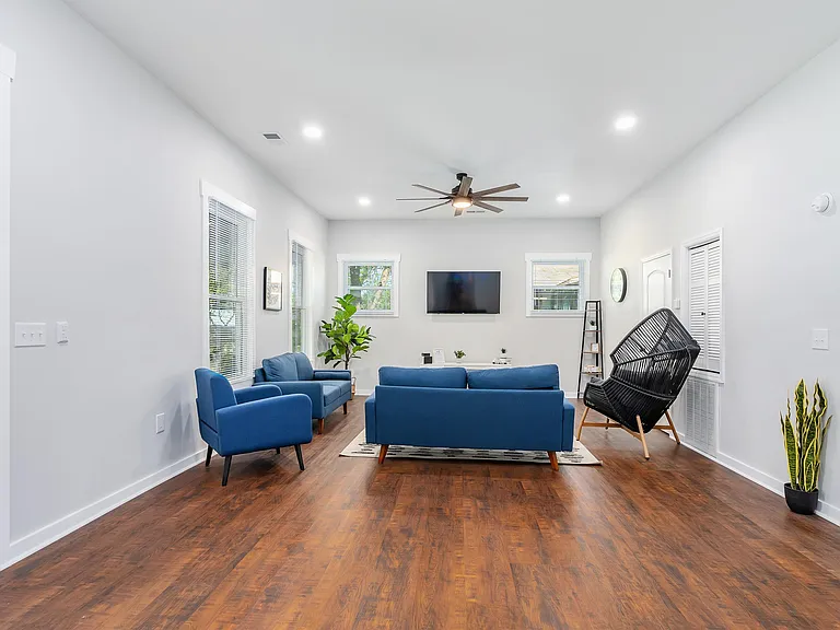 209 Beirne Ave NW — Photo 3