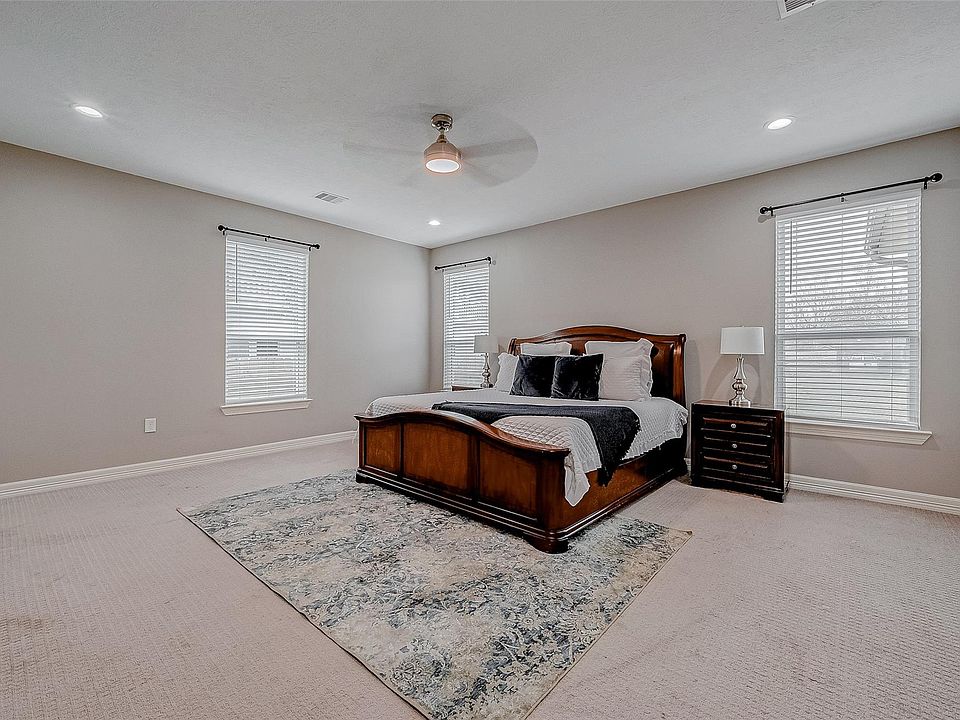 1st image of 709 Coen Rd