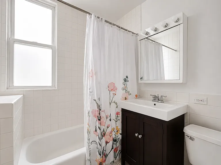 1217 W George St #1F — Photo 18