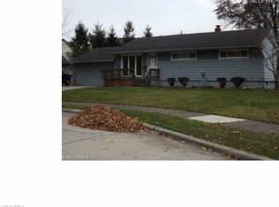 23249 Westchester Dr, North Olmsted, OH 44070
