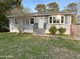 247 Tackle Ave, Manahawkin, NJ 08050