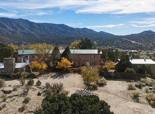 24 Matisse Rd, Albuquerque, NM 87123