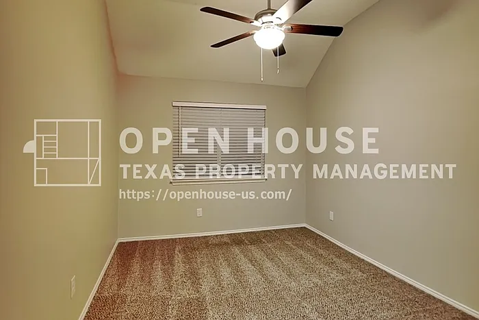 6704 Catalpa Trl — Photo 13