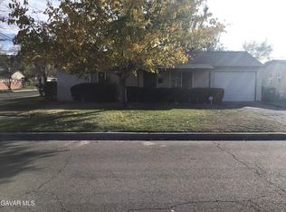 1202 W Lumber St, Lancaster, CA 93534