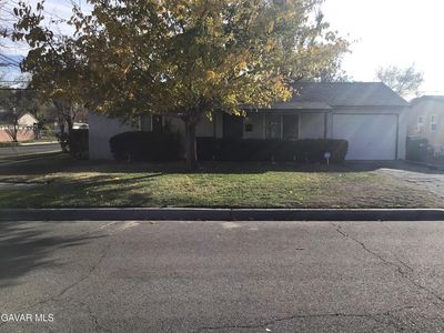 1202 W Lumber St, Lancaster, CA, 93534