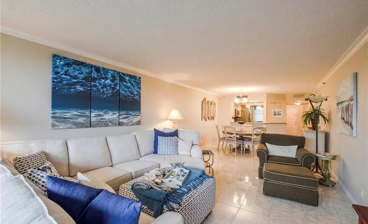 2 bed, 1299 sqft, $4,000 — Photo 4