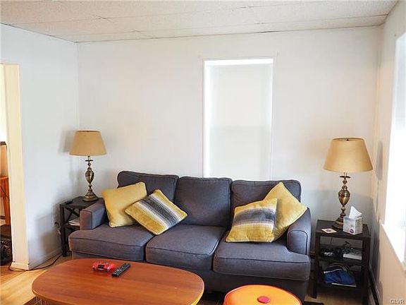 2nd image of 2430 Dewey Ave