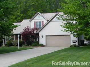 7361 Redwood Dr, Hubbard, OH