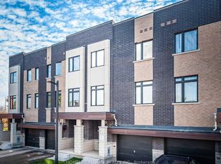 978 Kicking Horse Path, Oshawa, ON L1J 0B4