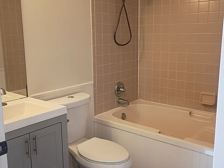607 Overhill Dr — Photo 28