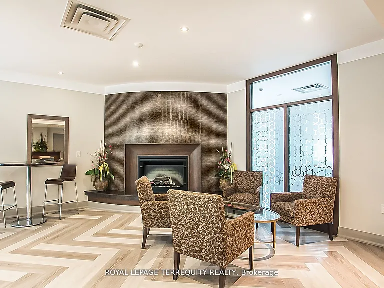 3830 Bathurst St #107 — Photo 21
