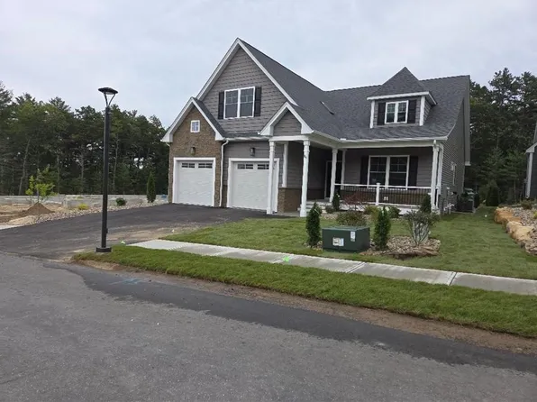 86 Sunset Lake Cir, Coventry, RI 02816