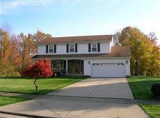 81 Country Green Dr, Youngstown, OH 44515