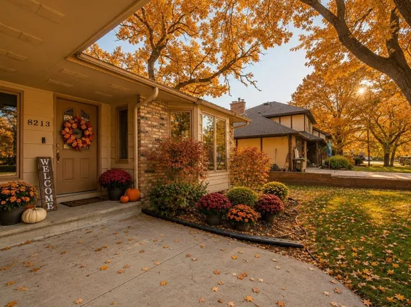 8213 Pleasant View Ct, Mounds View, MN 55112