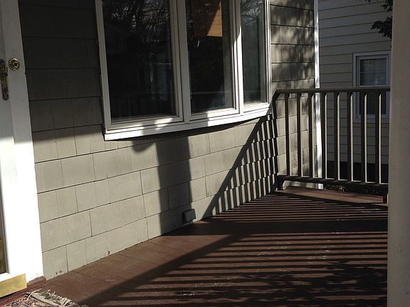 3rd image of 30 Lincoln Ave