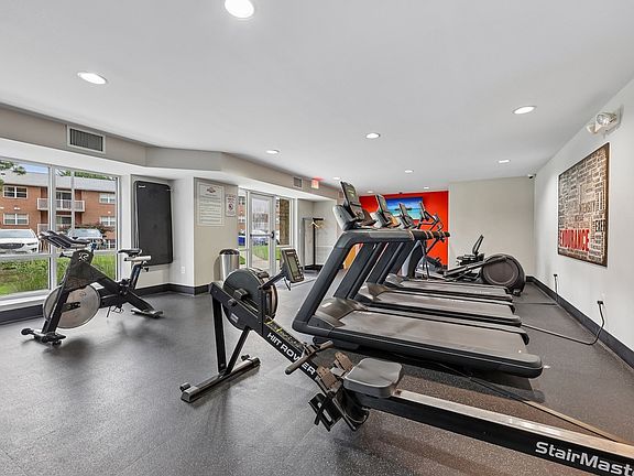 5th image of 6198 Edsall Rd #139