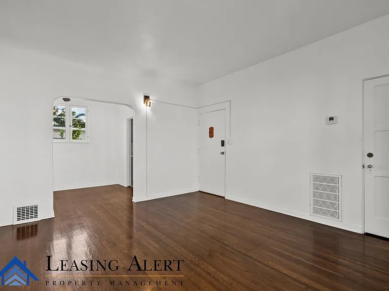 8216 Norton Ave #1/2 — Photo 4