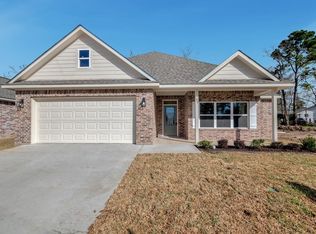 106 Saddle Brook Dr, Lufkin, TX 75904