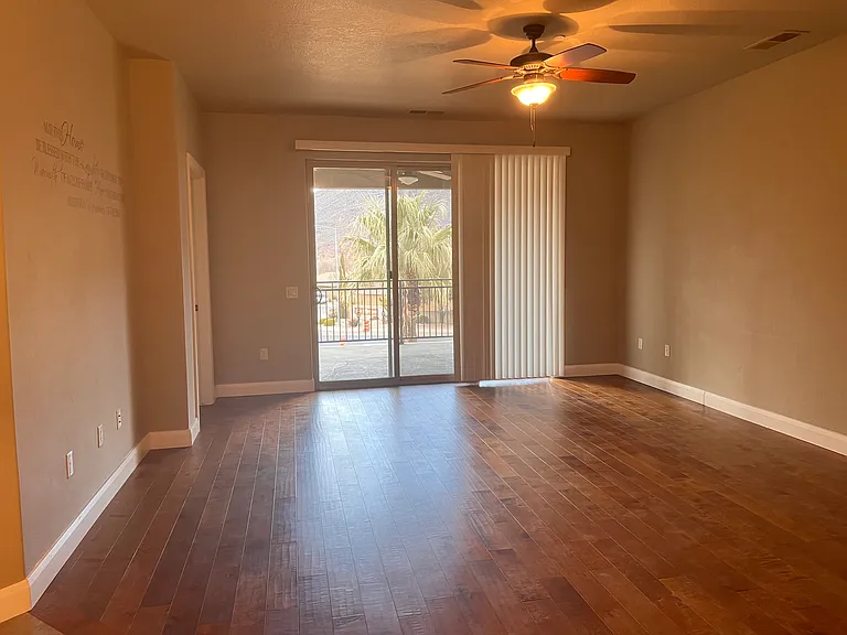 810 S Dixie Dr #26 — Photo 4