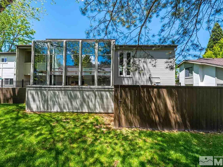430 Angela Pl — Photo 34