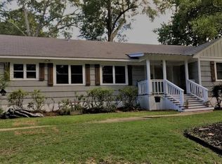 1049 Meadow Heights Dr, Jackson, MS 39206