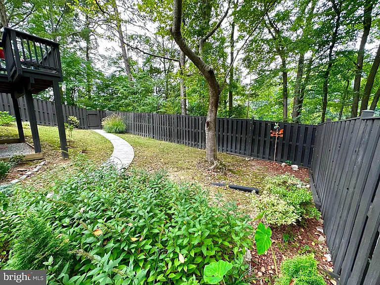 8301 Wind Fall Rd — Photo 20