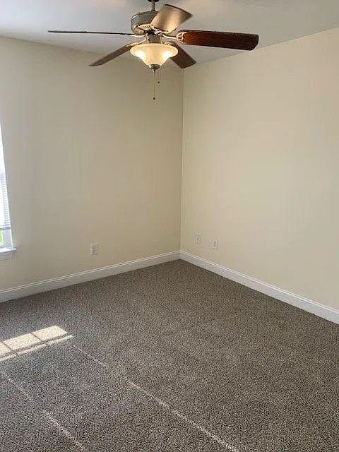 3 bed, 2.5 bath, 1452 sqft, $1,525 — Photo 3