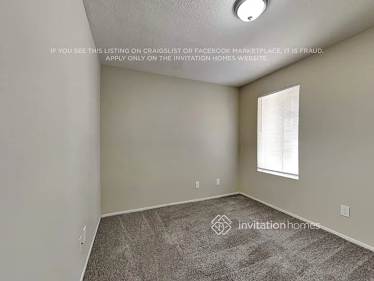 5634 W Altadena Ave — Photo 11