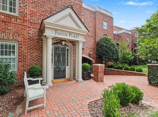427 Fenton Pl, Charlotte, NC 28207