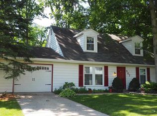 507 Harbor Walk Dr, Fort Wayne, IN 46819