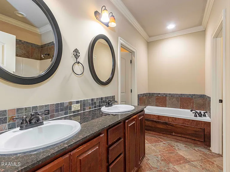308 Forest Creek Dr #100 — Photo 12