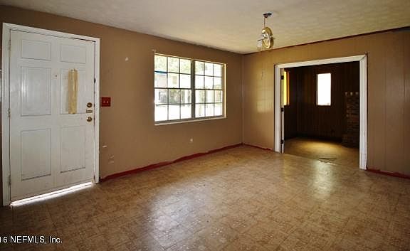 5th image of 2570 KERSHAW Drive W