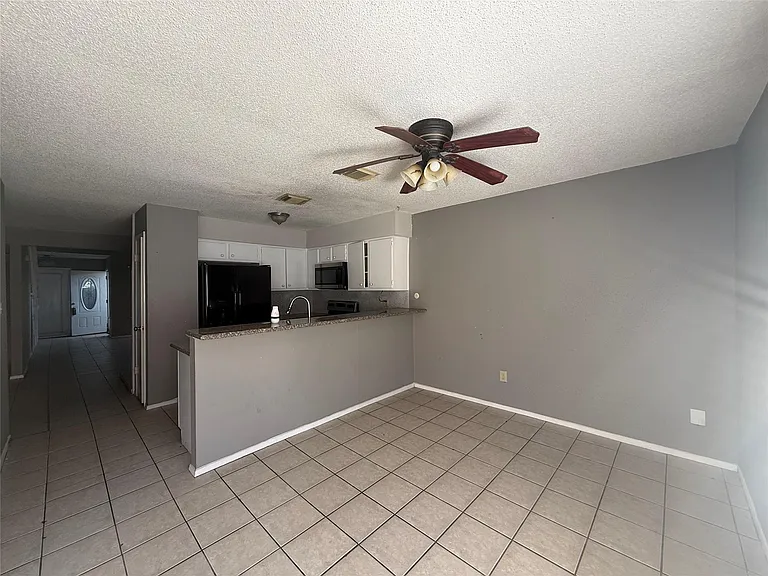 8498 Dairy View Ln — Photo 6