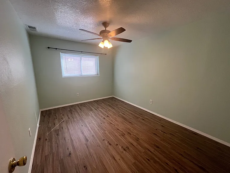 1117 Georgene Dr NE — Photo 9