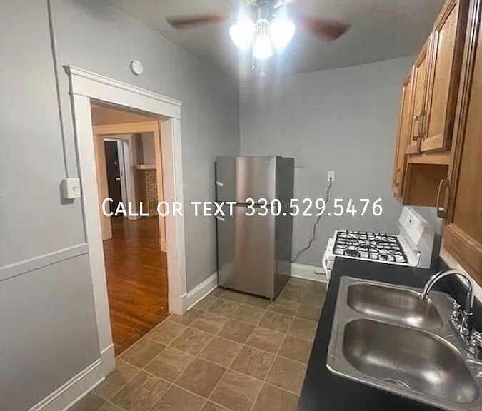 1212 Donald Ave #10 — Photo 7
