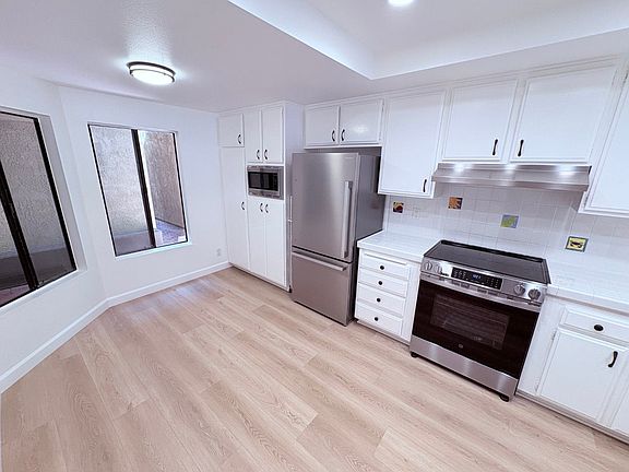 4th image of 3207 Moritz Dr