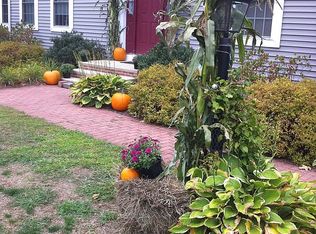 49 Fargo St, Greenfield, MA 01301