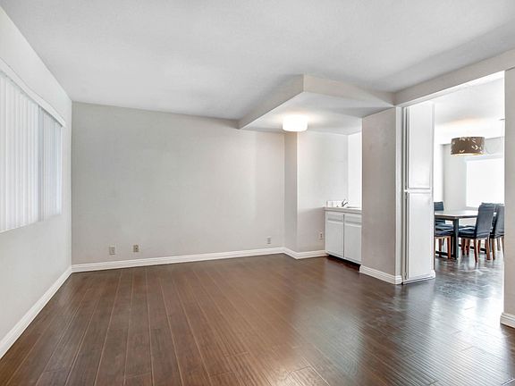 2nd image of 1521 S Del Mar Ave APT A