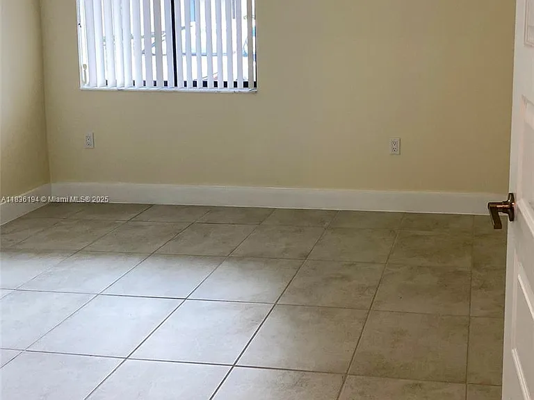 8301 NW 41st St #170B — Photo 10