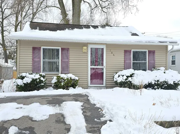 784 Bay Rd, Bay City, MI 48706