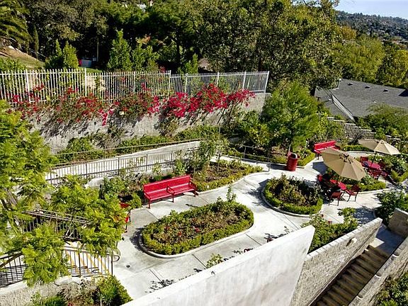 5th image of 2455 Colorado Blvd #419