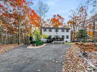 288 Oak Hill Rd, Hawley, PA