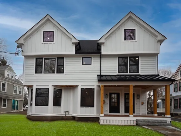 214 Aspinwall Ave #2, Brookline, MA 02446