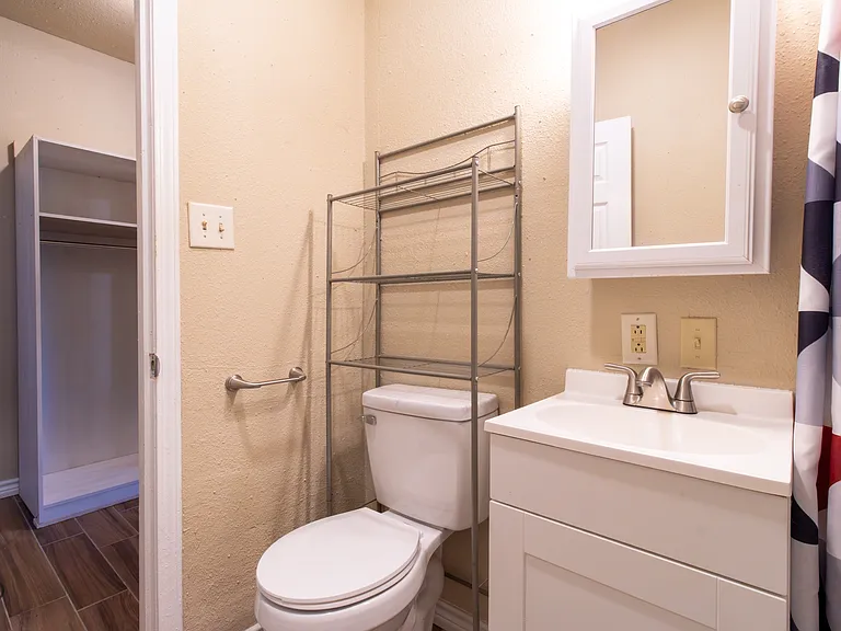 1704 Fairfax Ave #6 — Photo 12