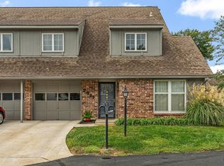 2911 SW Foxcroft 1 Ct, Topeka, KS 66614