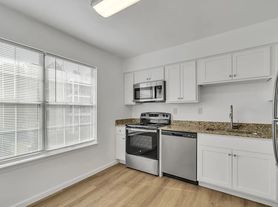 Amhurst III Apartments