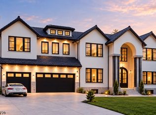 65 Summit Ct, Westfield Town, NJ 07090