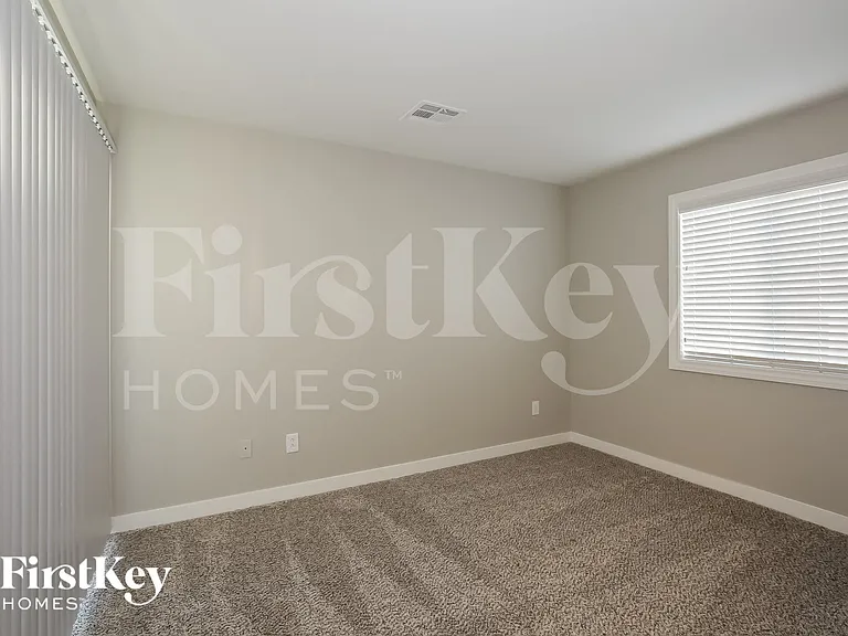 3552 Carisbrook Dr — Photo 10
